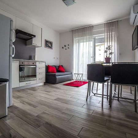 Studio Apartman Nina Daire Rijeka Dış mekan fotoğraf